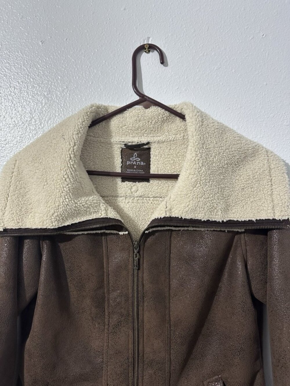 Prana Womens Med Faux Leather Fleece Shearling Full Zip Jacket Winter Snow - Picture 5 of 6